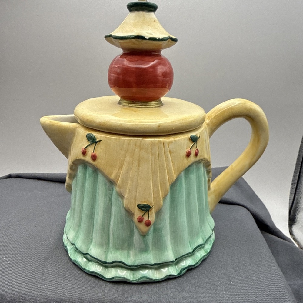 VANDOR CERAMIC TEA POT, Replacement For 3 Piece Set Pre Owned